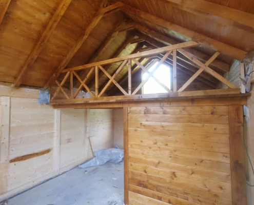 Unutrašnjost brvnare 2